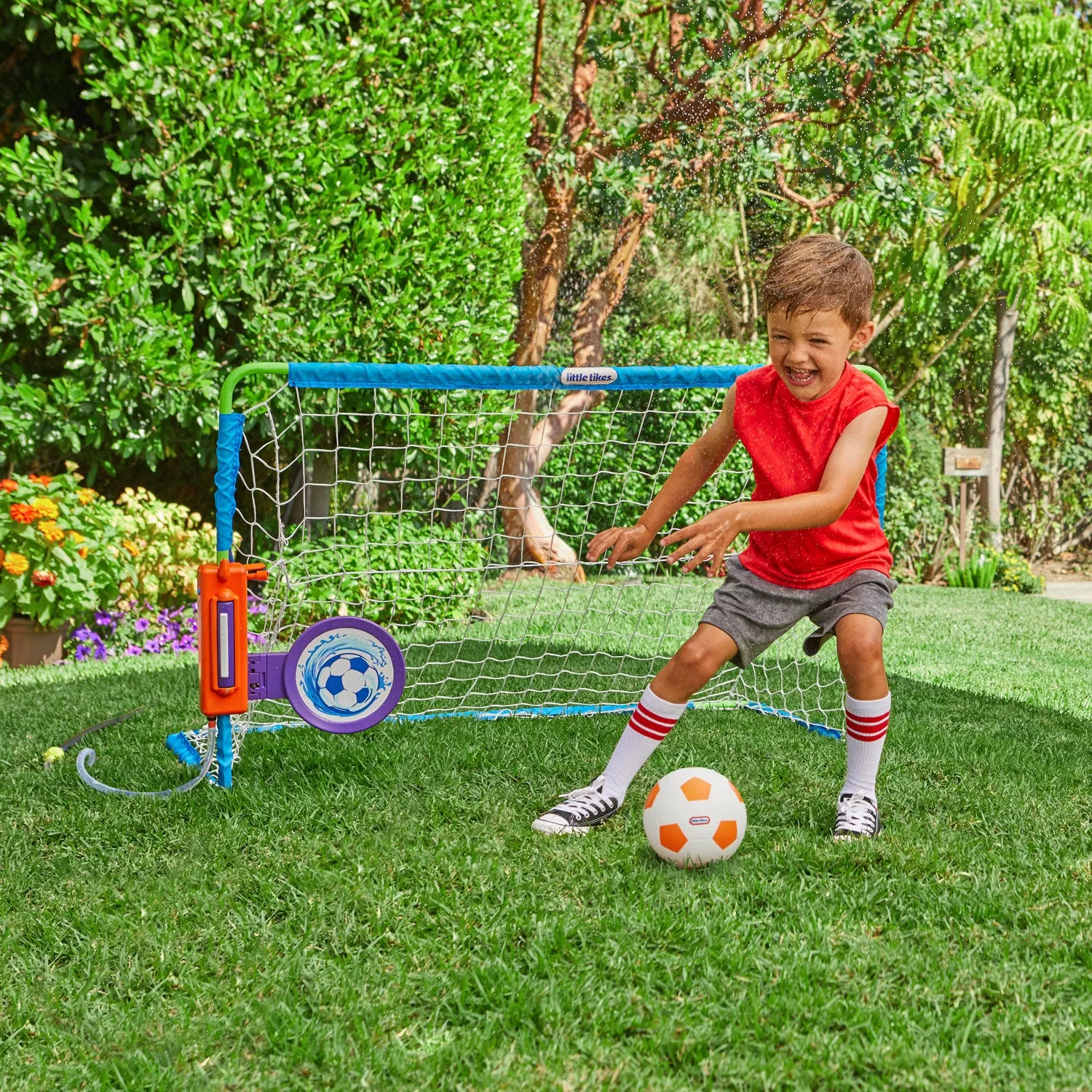 2-in-1 Water Soccer Net with Water Sprayer and Built-In Target