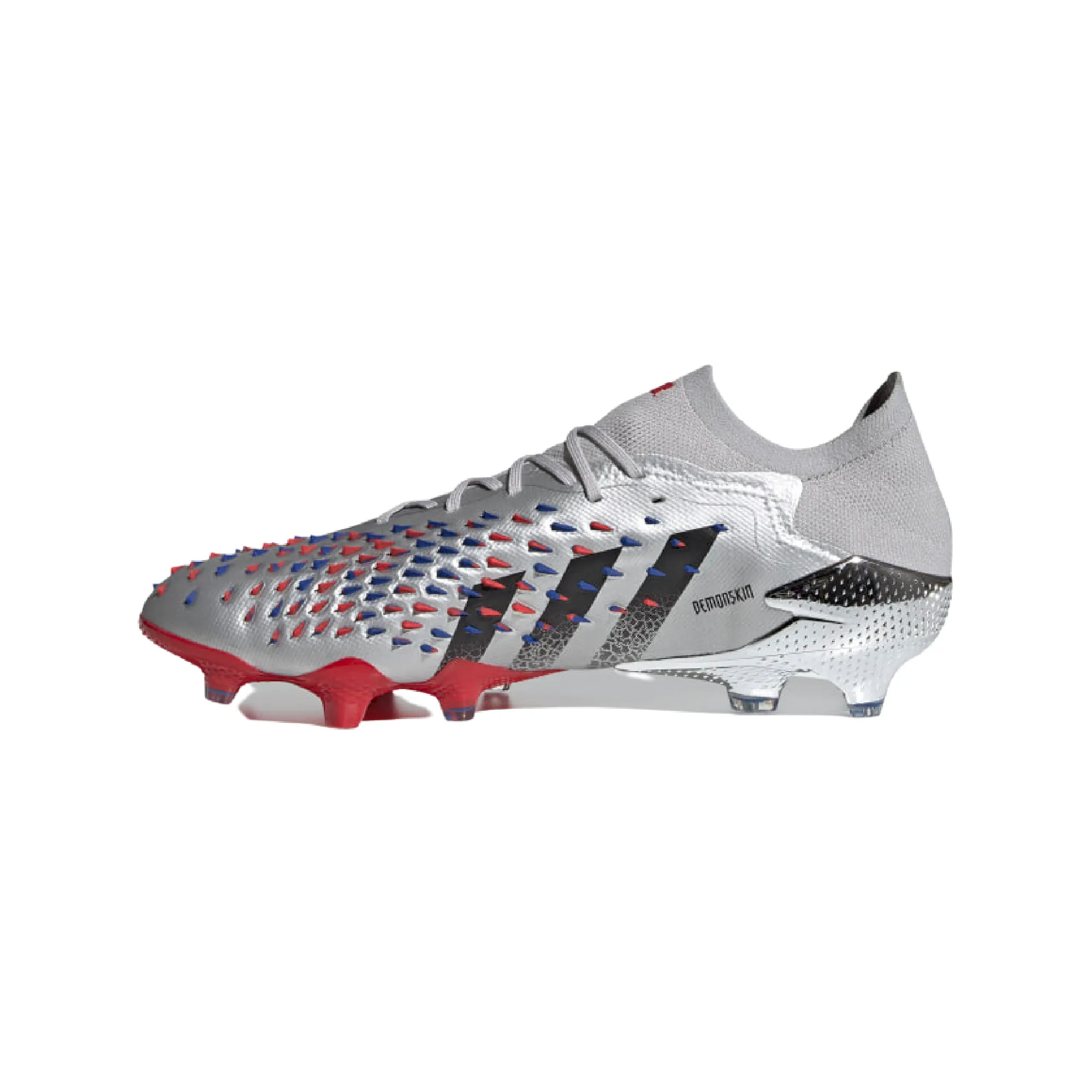 Adidas Predator Freak . 1 Low FG - Silver Metallic / Core Black / Scarlet