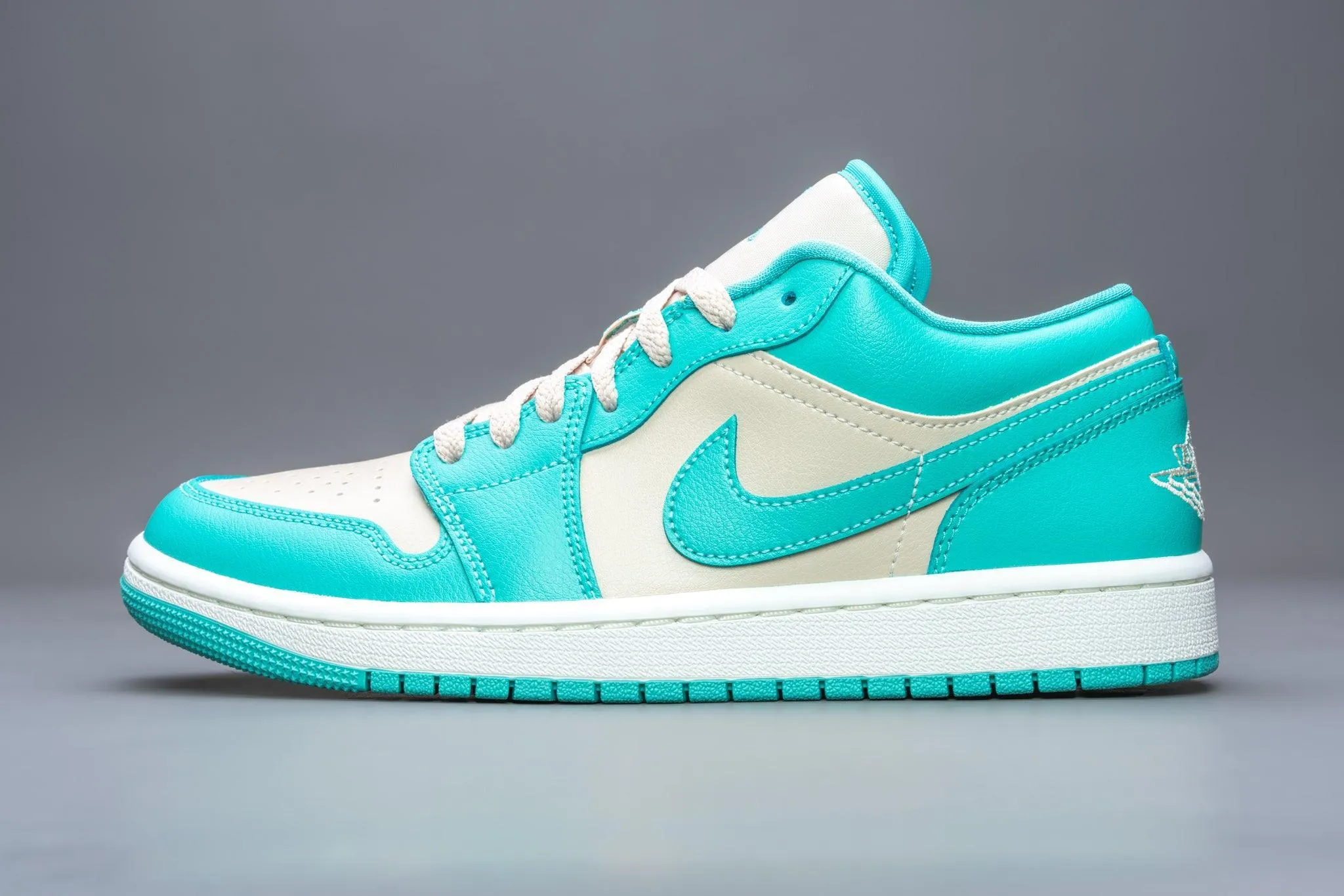 Air Jordan 1 Low Tropical Teal (W)