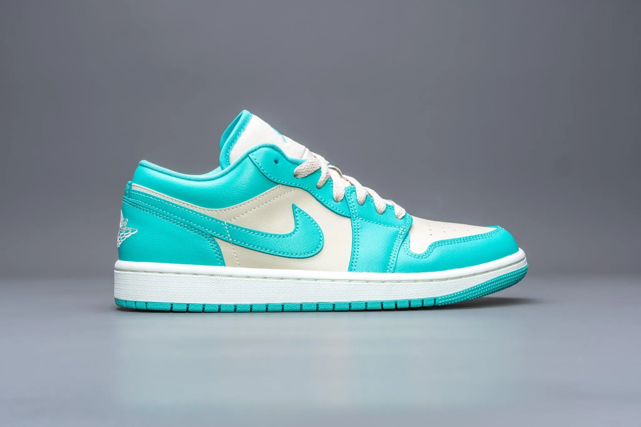 Air Jordan 1 Low Tropical Teal (W)