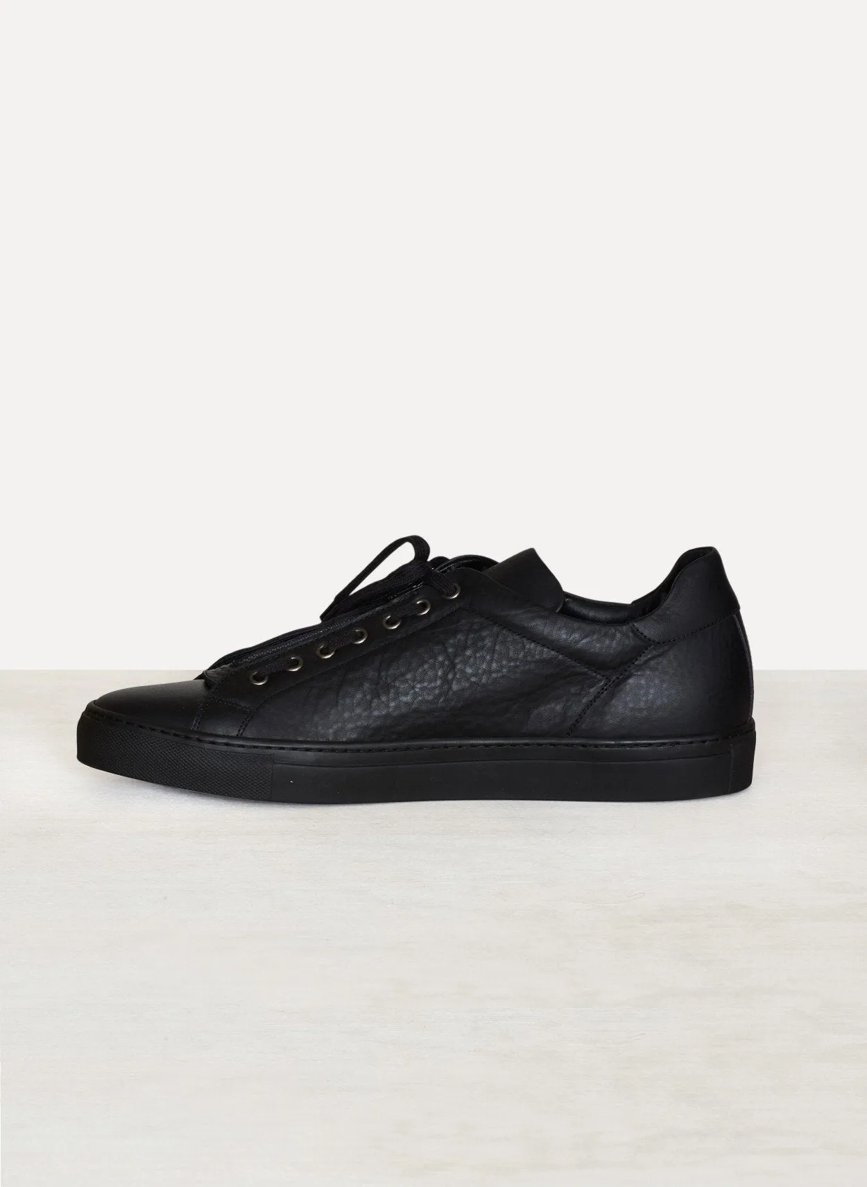 Axel Low Top Sneakers