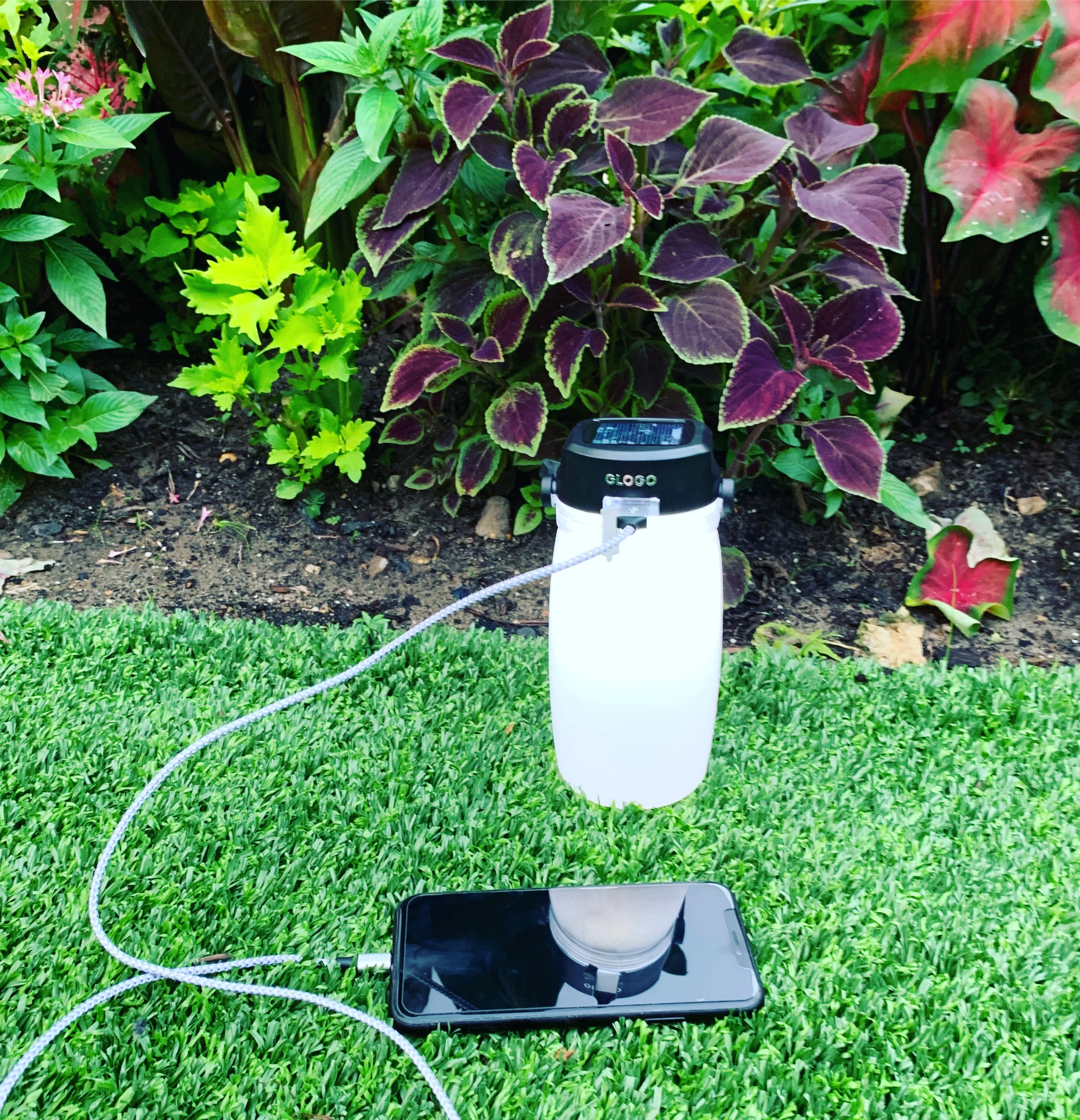 GLOGO H2O Phone charging Glo-Bottle