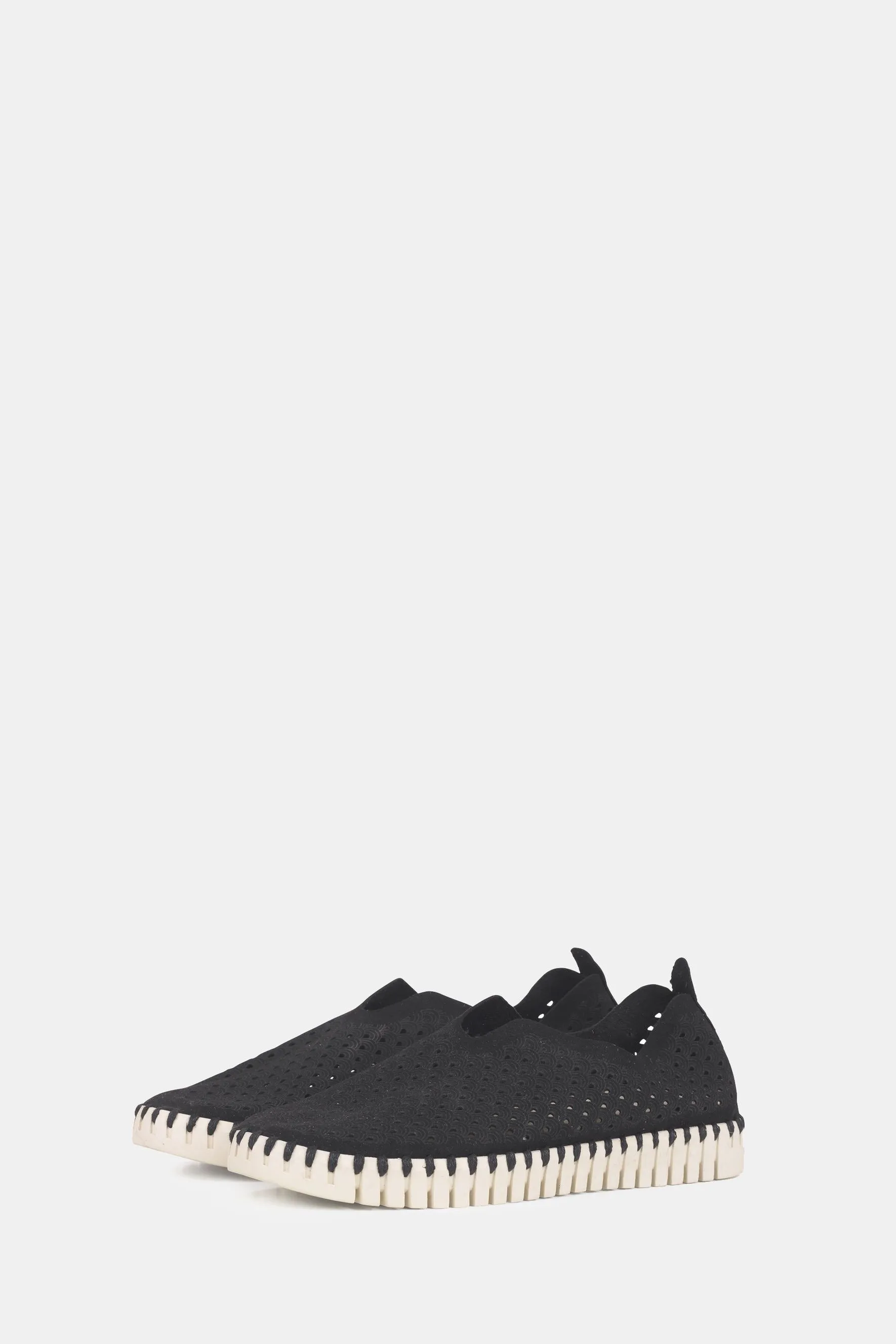 Ilse Jacobsen Hornbæk Tulip 139 Sneakers  | Black 001 Laser Cut Perforated Sneakers