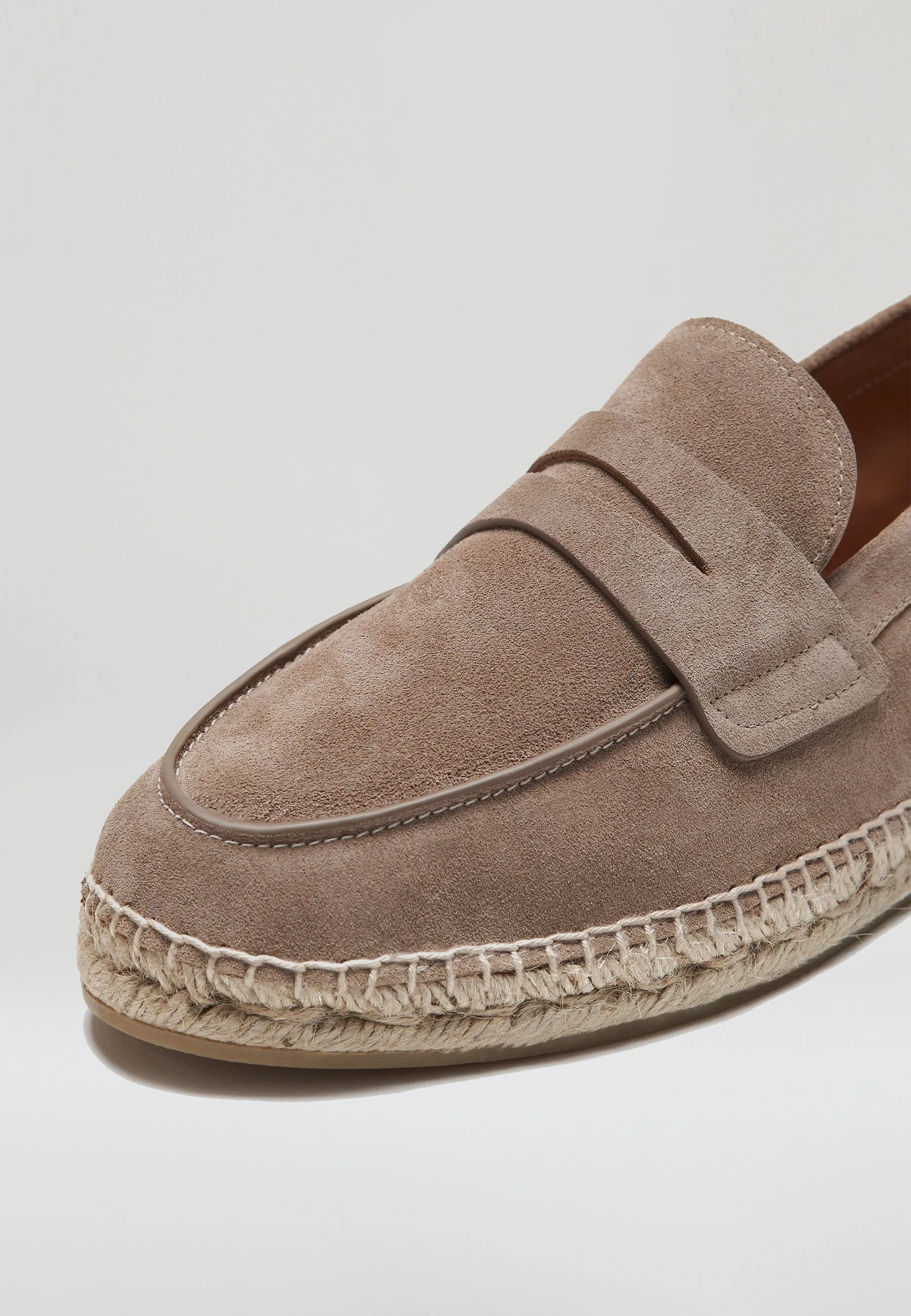 Loafers - Taupe Suede