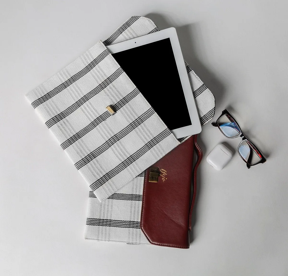 MODISH I-PAD SLEEVES