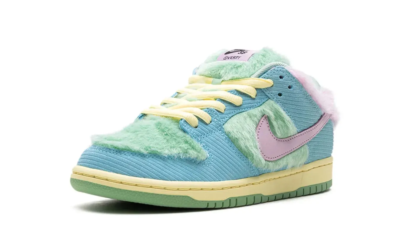 NIKE SB DUNK LOW VERDY VISTY