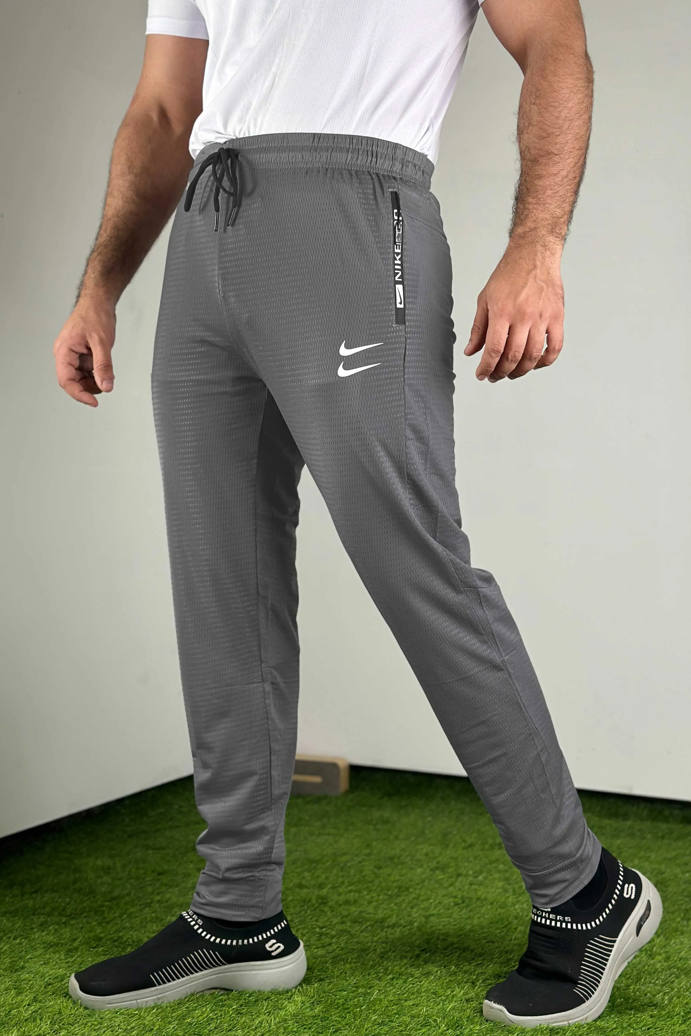 TROUSERS-0424011