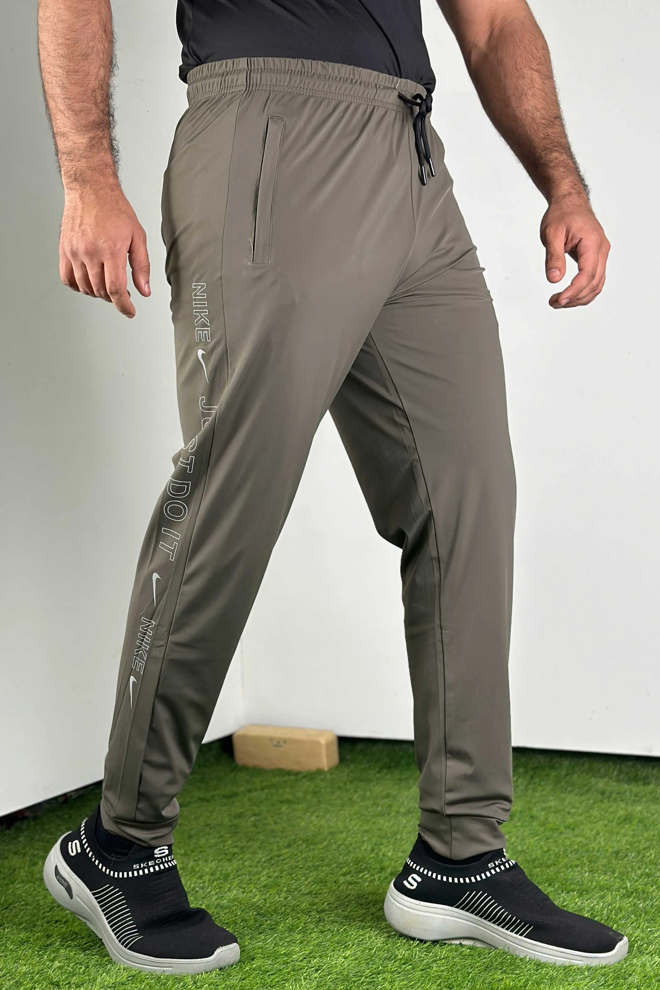 TROUSERS-0424018