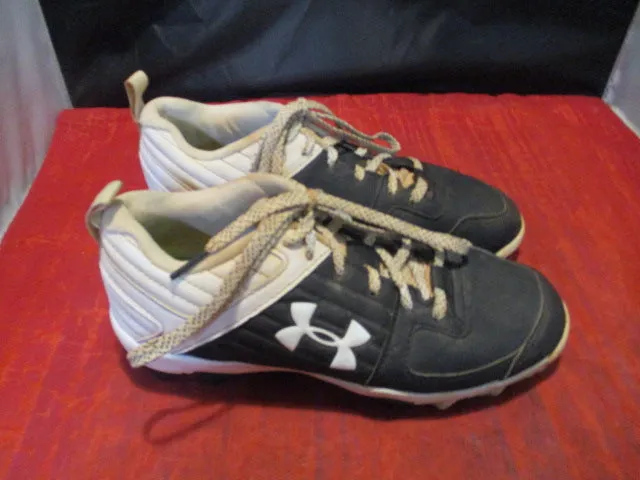 Used Under Armour Lead Off Cleats Youth Size 4