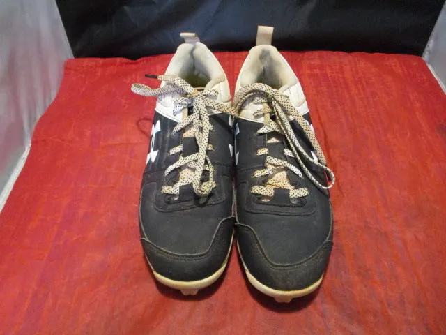 Used Under Armour Lead Off Cleats Youth Size 4