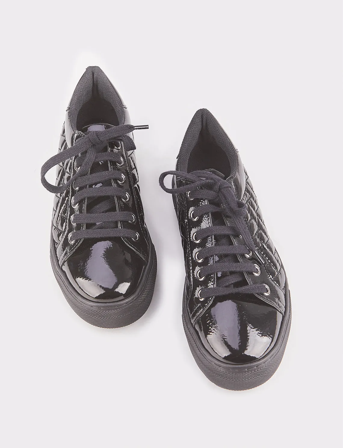 Women Black Low Top Black Outsole Sneakers