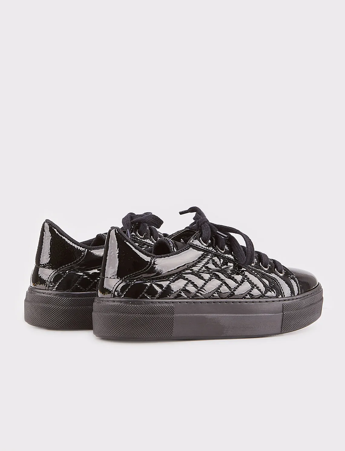 Women Black Low Top Black Outsole Sneakers